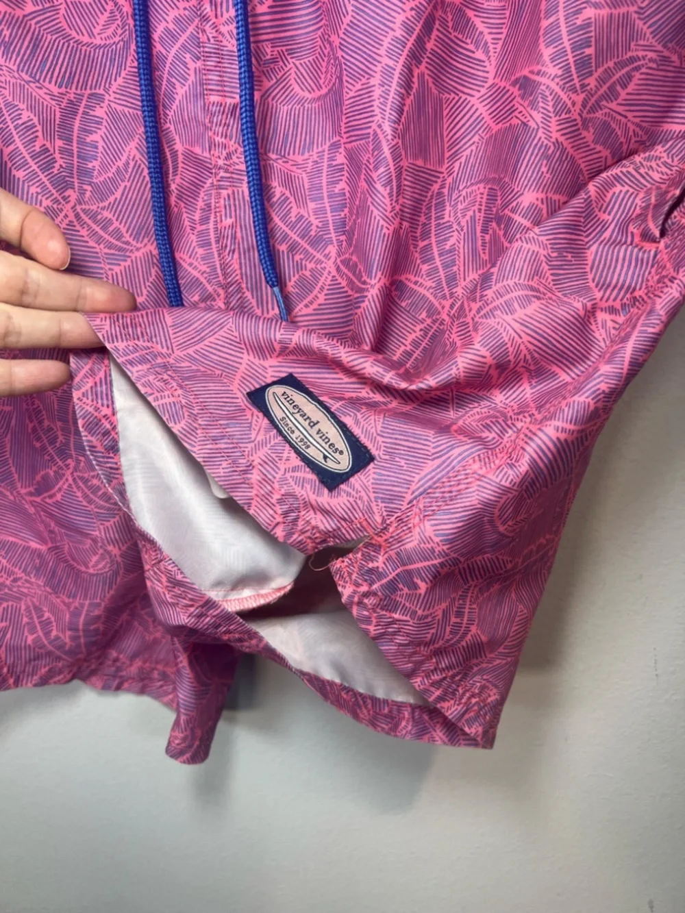Vineyard Vines Linear Tropics Chappy Trunks Sunset Pink Lined Swim Shorts Medium